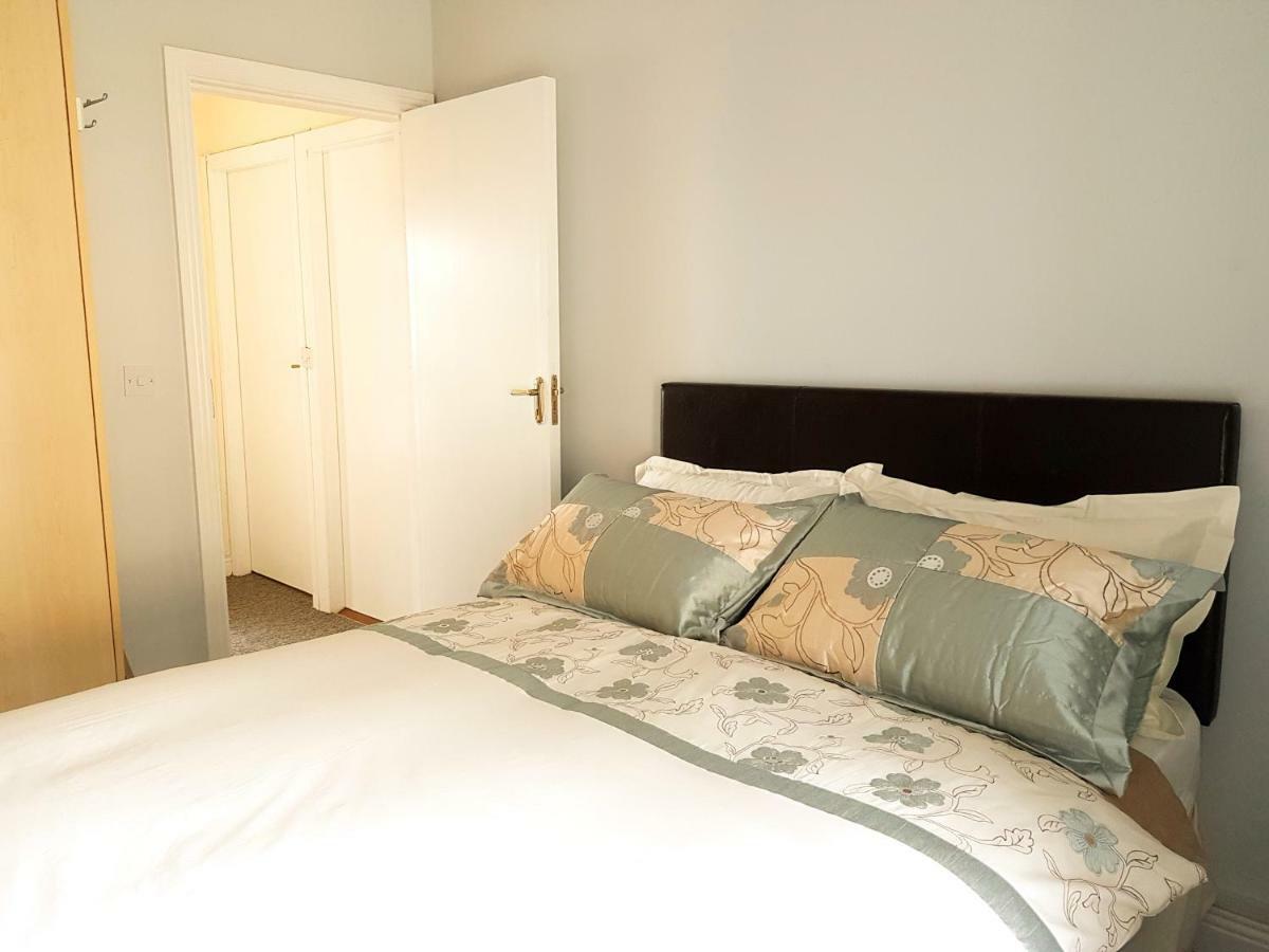 Townhouse In Centre Of Cobh Apartment ภายนอก รูปภาพ