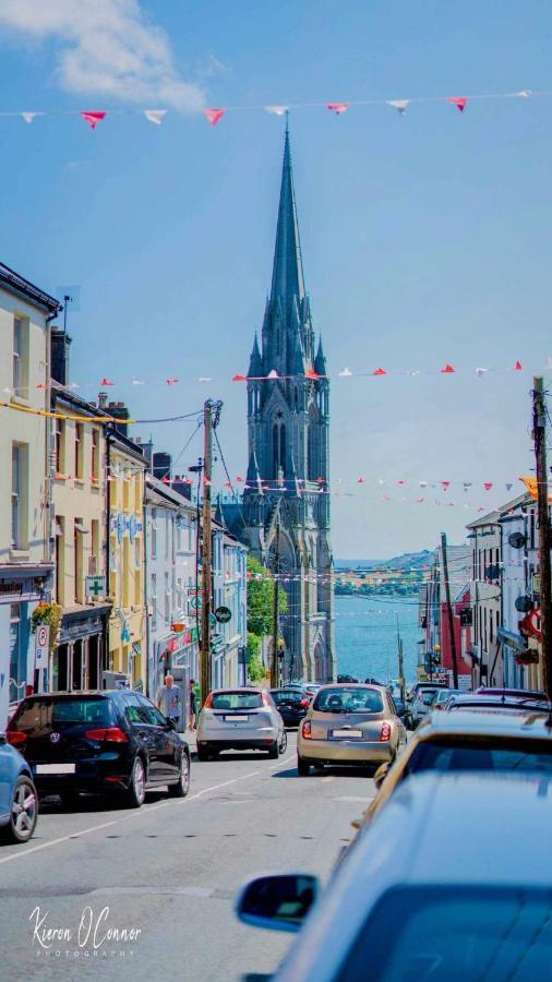 Townhouse In Centre Of Cobh Apartment ภายนอก รูปภาพ
