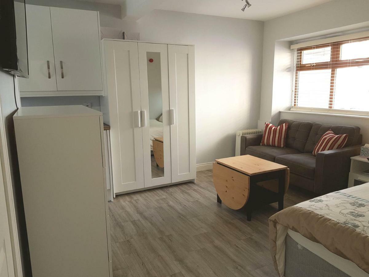 Townhouse In Centre Of Cobh Apartment ภายนอก รูปภาพ