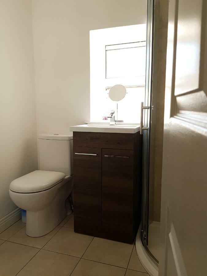 Townhouse In Centre Of Cobh Apartment ภายนอก รูปภาพ