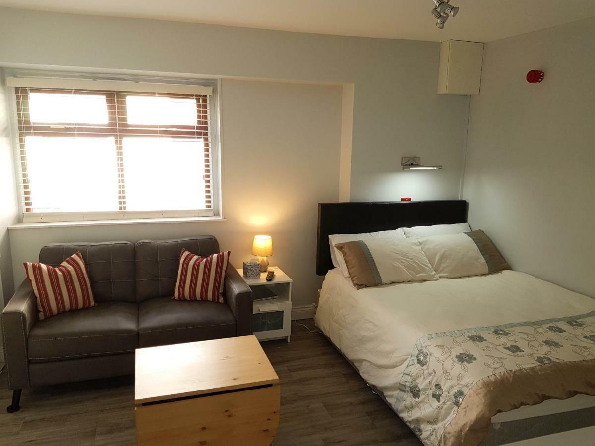 Townhouse In Centre Of Cobh Apartment ภายนอก รูปภาพ